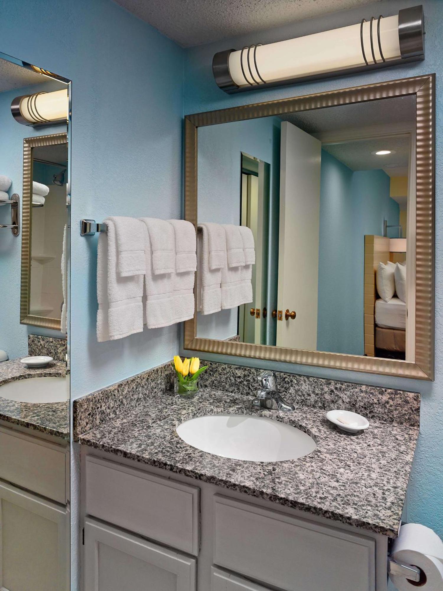 Hotel Sonesta Simply Cleveland Airport 3*