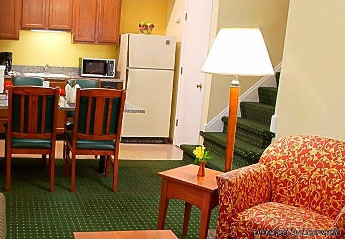 Hotel Sonesta Simply Cleveland Airport Middleburg Heights