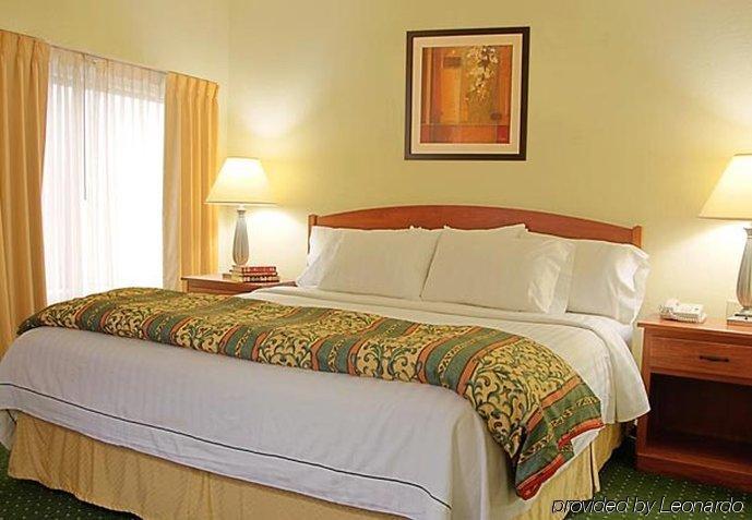 Sonesta Simply Cleveland Airport