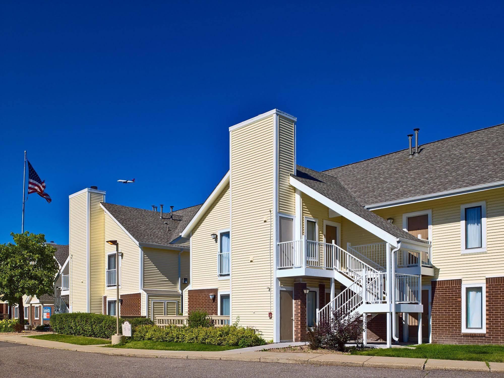 Hotel Sonesta Simply Cleveland Airport